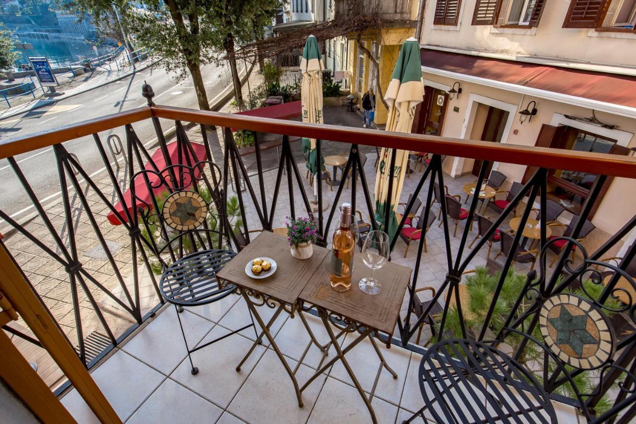 Beautiful Apartment House On The Seaside Ika Bagian luar foto