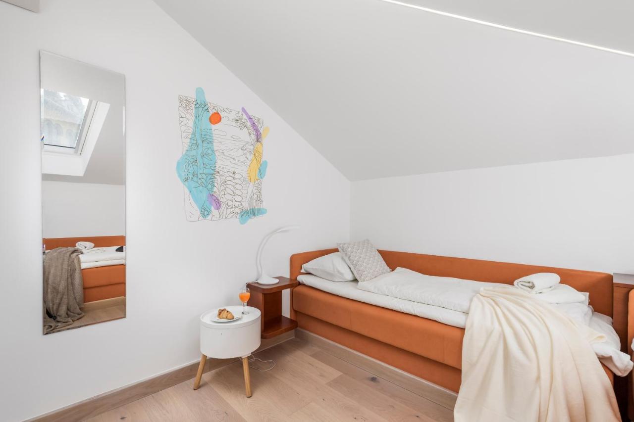 Beautiful Apartment House On The Seaside Ika Bagian luar foto
