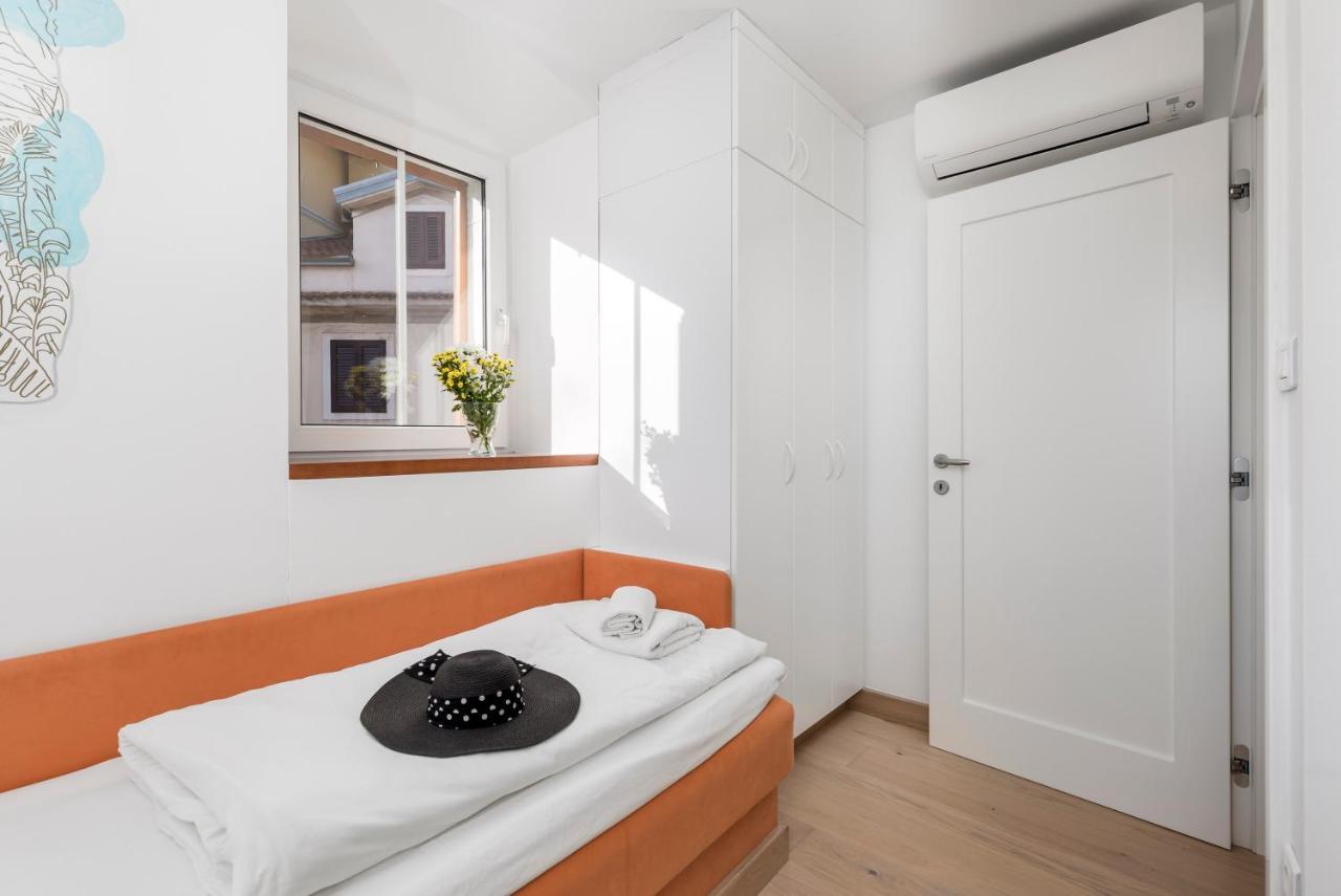 Beautiful Apartment House On The Seaside Ika Bagian luar foto